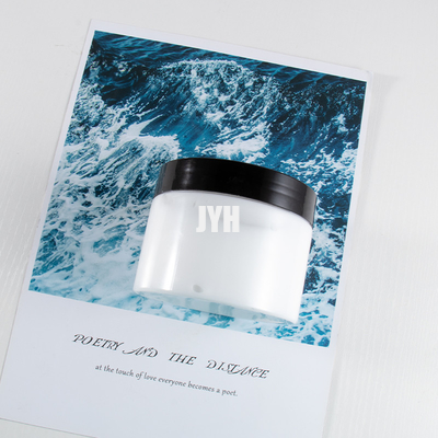 ODM Bodycare Cosmetics كريم التبييض العميق لترطيب الوجه من أربوتين